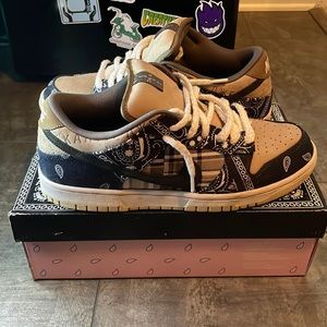 Nike x Travis Scott SB